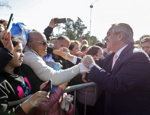 The President leads an act in La Rioja in tribute to General San Martín
