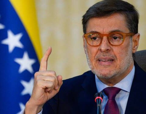 The Venezuelan Parliament authorized Félix Plasencia to be ambassador to Colombia