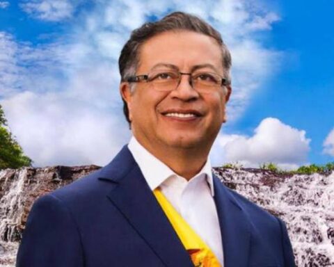 The history of the official photo of Petro as president of Colombia