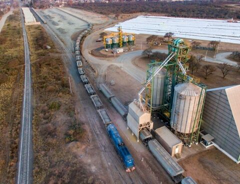 The railway transported more than 860,000 tons in July and reached a new record