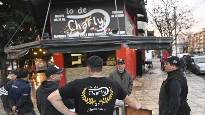 The traditional Buenos Aires grill caught fire "Charlie's thing": three injured