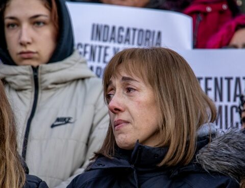 The woman beaten by a judicial official obtained permission to leave the province