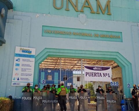 They capture a gang that charged from 5,000 to 10,000 soles to enter the National University of Moquegua