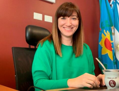 They denounce that a Lanús official planned to travel to Paris with resources from the Municipality