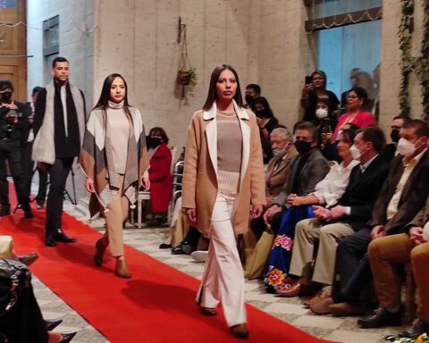 They get 23 thousand soles with a fashion show to equip an ambulance (VIDEO)