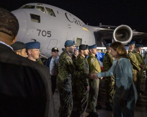 The technicians and the rescue team for the 2 miners arrived in the country last night and were received by Vice President Raquel Peña.