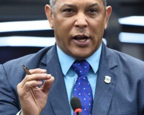 Senator Franklin Romero argued that the new Penal Code contemplates the prosecution of land invasions, femicides, terrorism and other crimes.