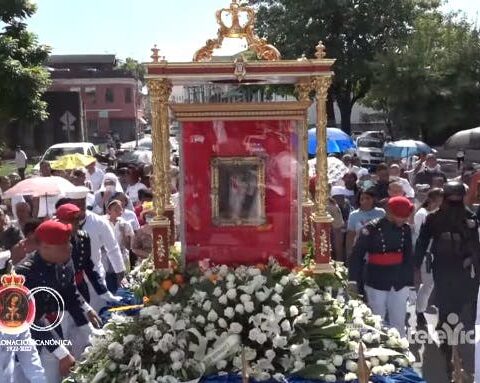 Miles de feligreses acuden al Estadio Olímpico para clausura del jubileo Altagraciano