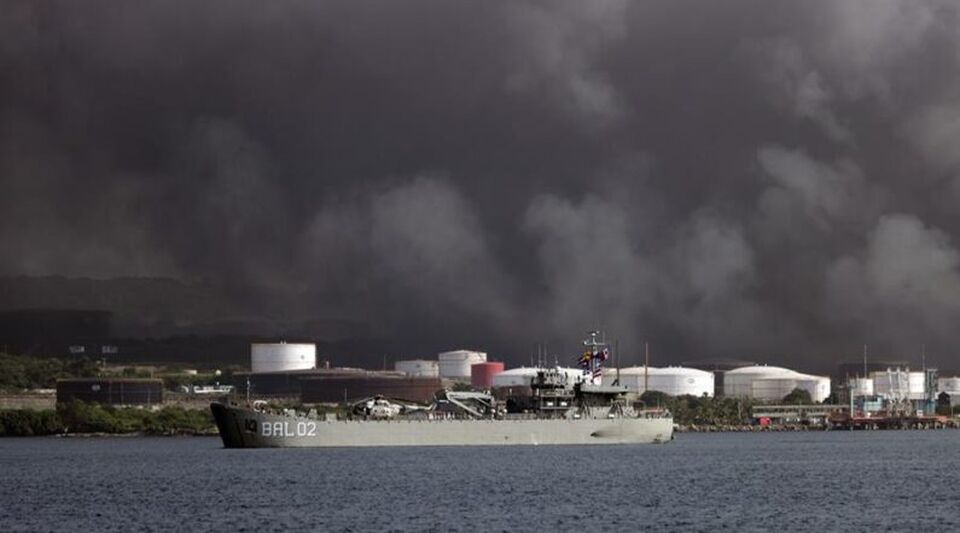 Two ships from Mexico arrive in Cuba to extinguish the industrial fire