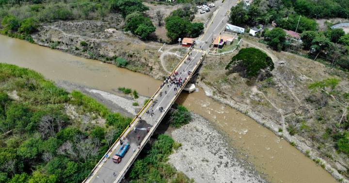 Venezuela recognizes that there is no 'exact date' to open the border with Colombia