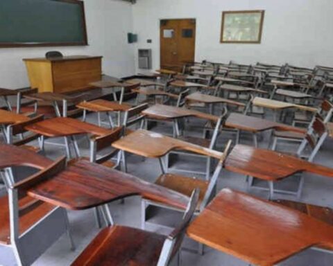 escolar Régimen de Maduro aprueba unos 16 millones de dólares para renovar escuelas