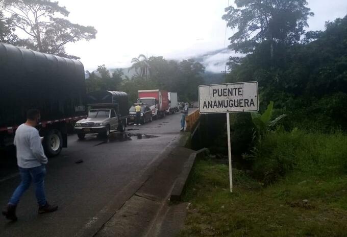 Via Risaralda-Chocó continues with passage restricted by landslides