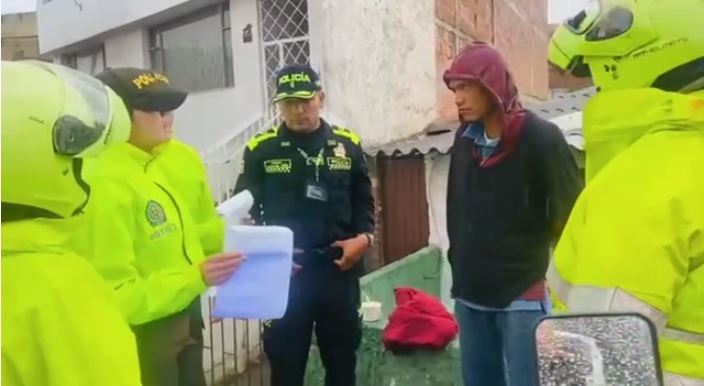 [Video] They capture a subject accused of assaulting a police officer in Chía