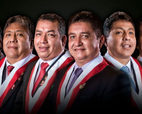 Who are the 6 Popular Action congressmen and why were they expelled from the party?