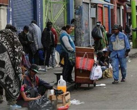 Who are the street dwellers in Colombia?