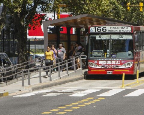 With no solutions in sight, the collective strike continues