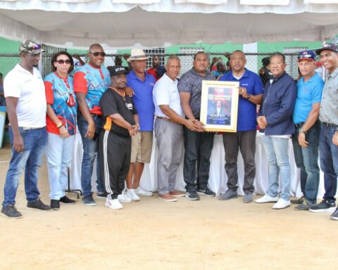 Dedicatoria a Neftalí Ruiz terneo béisbol tercer nacional U10 que llega a la super ronda
