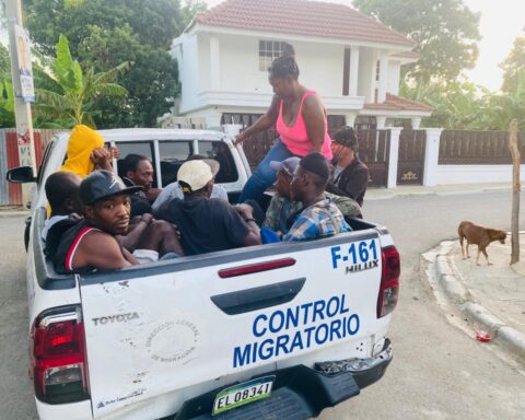 Detienen a 444 haitianos indocumentados en Santiago y Dajabón