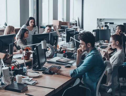 61.7% of the employed population earned up to $65,000, according to the Indec