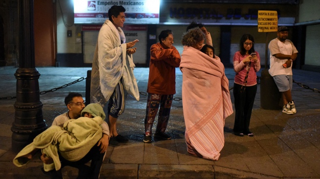 A new earthquake shook Mexico and leaves at least two dead