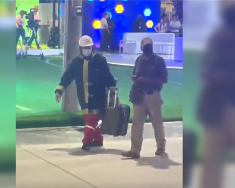 A suitcase found next to a garbage dump scares the visitors of the Expocruz