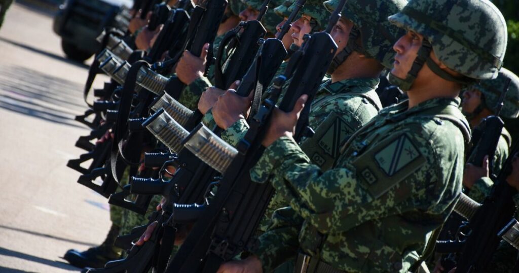 AMLO asks to expand the presence of the Army in security and proposes consultation in 2027