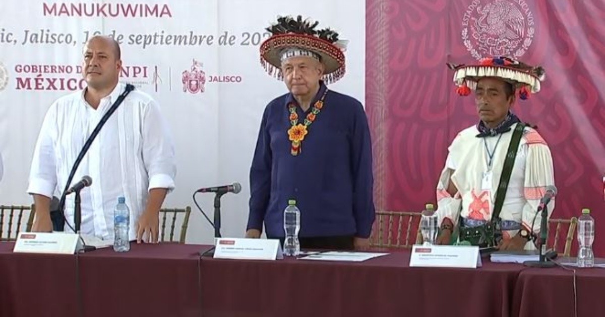 AMLO promises to increase security and restore land to the Wixárika community in Jalisco