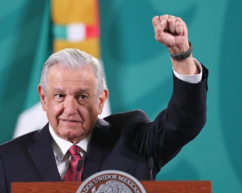 AMLO rules out economic crisis at the end of his government