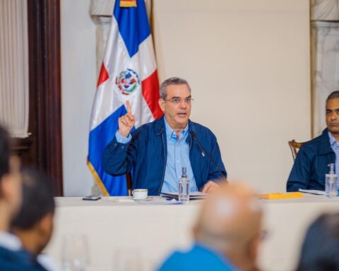 Abinader cancels trip to the UN: He will remain in the country to supervise work before Fiona passes