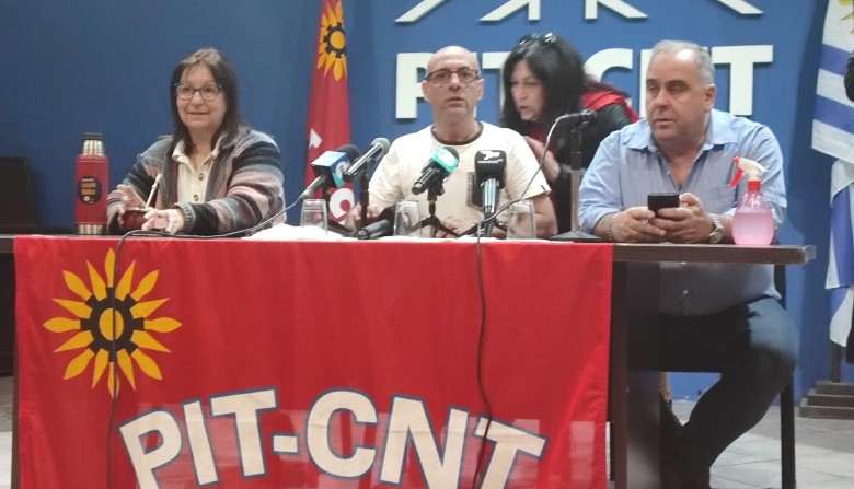 According to the PIT-CNT, there was a massive adherence to the general strike: for the government, there is no way to establish how many people joined