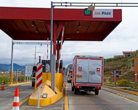 Advances implementation of digital payments in tolls in the country
