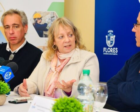 Agreements are signed in Flores to extend the Electric Route of UTE