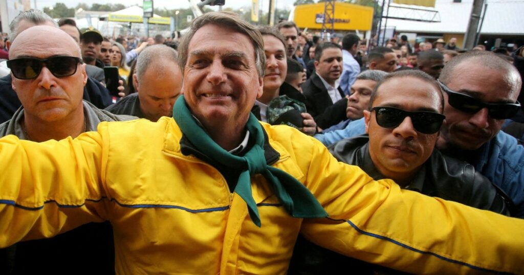 And if Lula wins?  Which country will Bolsonaro leave him?