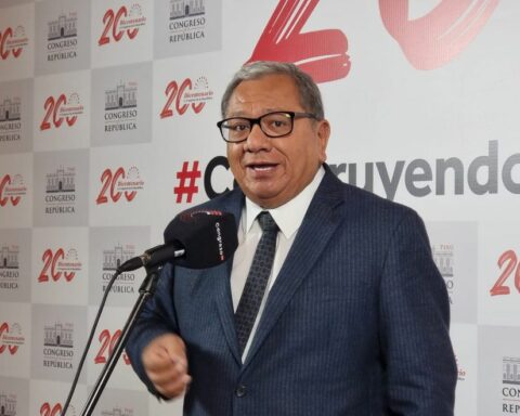 Anderson on early elections: Congressmen seek to protect their own interests