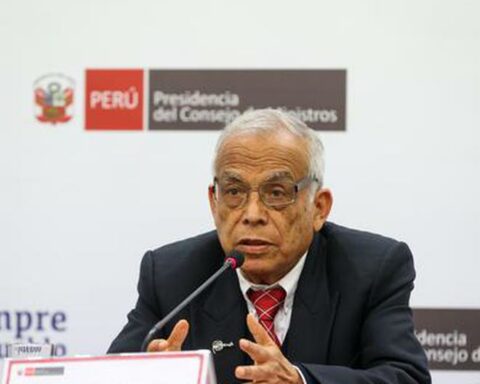 Aníbal Torres must answer for violating electoral neutrality