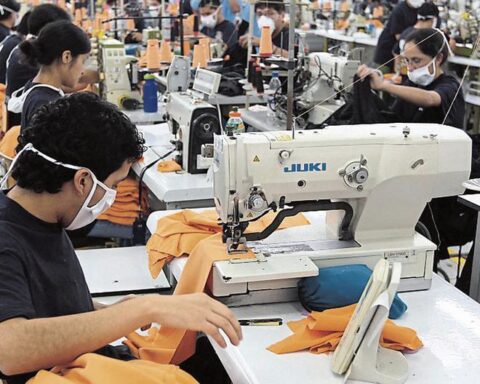 Asppor: "congressmen must eliminate the Executive rule on labor outsourcing"