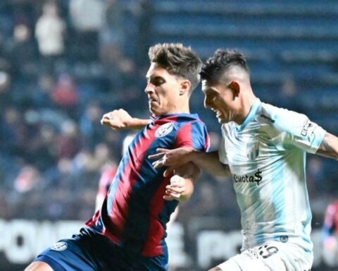 Atlético Tucumán tied with San Lorenzo and leaves its leadership in suspense