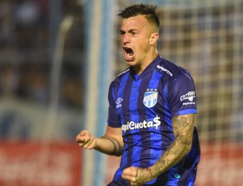 Atlético beat Estudiantes in Tucumán and remained as the only pointer