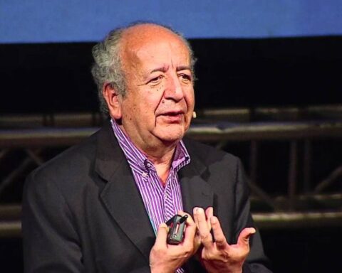 Bernardo Toro: «democracy today must offer viable proposals to improve the quality of life of the population»