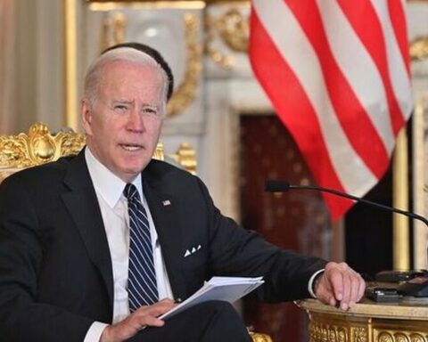 Biden extends the embargo against Cuba and Díaz-Canel describes it as "crime"