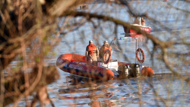 Boat crash: one of the drivers returning from work is still missing