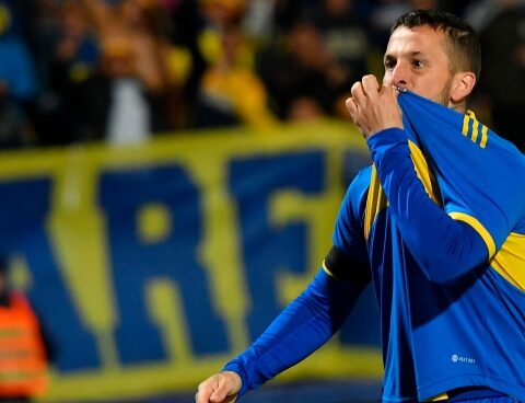 Boca beat Quilmes in an attractive match and reached the semifinals