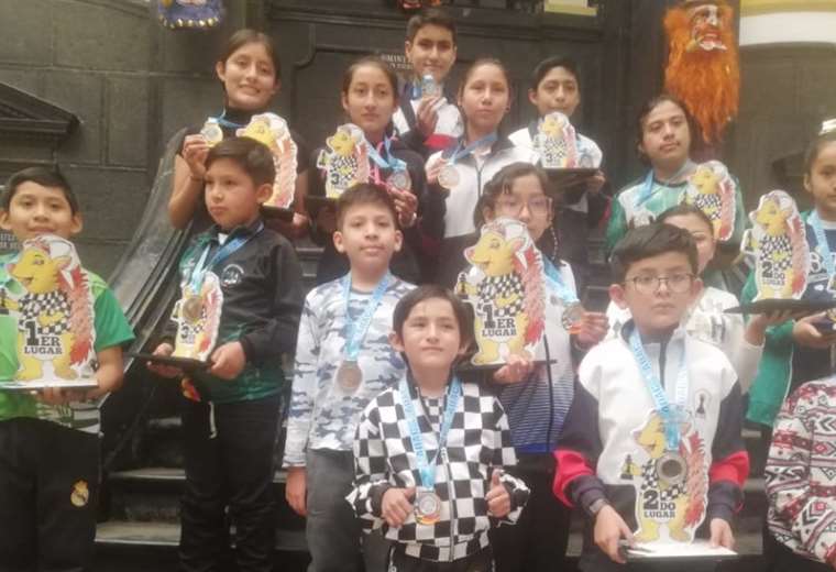 Bolivia has its first 24 chess players who will compete in Paraguay