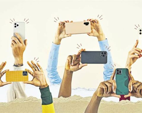 Bolivian politicians pay to position themselves in RRSS, according to an expert in portal metrics