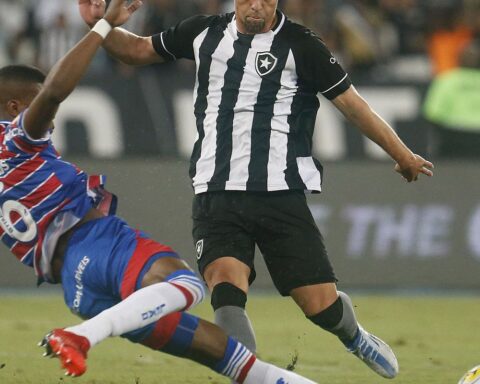 Botafogo wants to end fasting in Brazilian against packed Fortaleza