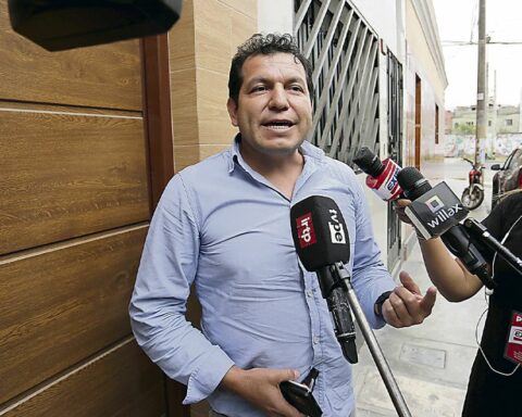 Businessman who won contracts with the State deposited half a million to the homeowner of Sarratea