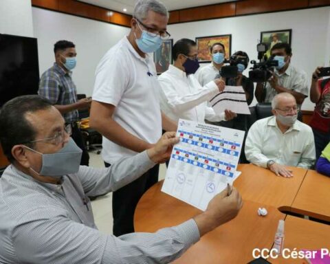 CSE approves ballots, but no transparent tender