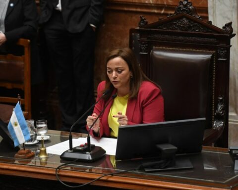 Cecilia Moreau summoned the ruling party and the opposition to discuss the 2023 Budget