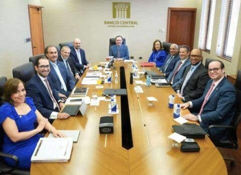 Banco Central asegura inflación continuará bajando