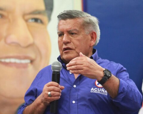 César Acuña will continue in the race for the regional government of La Libertad after audios with Lady Camones